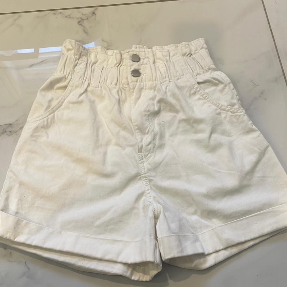 Short blanc